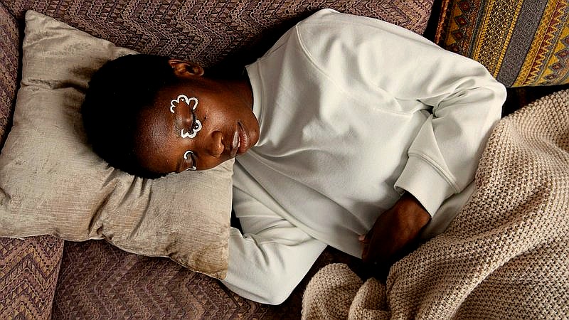 fall asleep fast - health article image 2