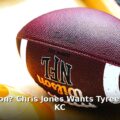 Tyreek Hill Chiefs - sport article image 1