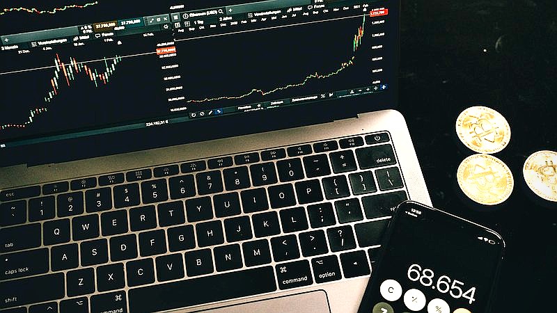 Yen Swings - travel article image 3