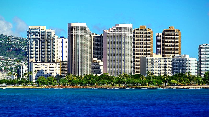 Neiman Marcus Ala Moana closing - finance article image 3