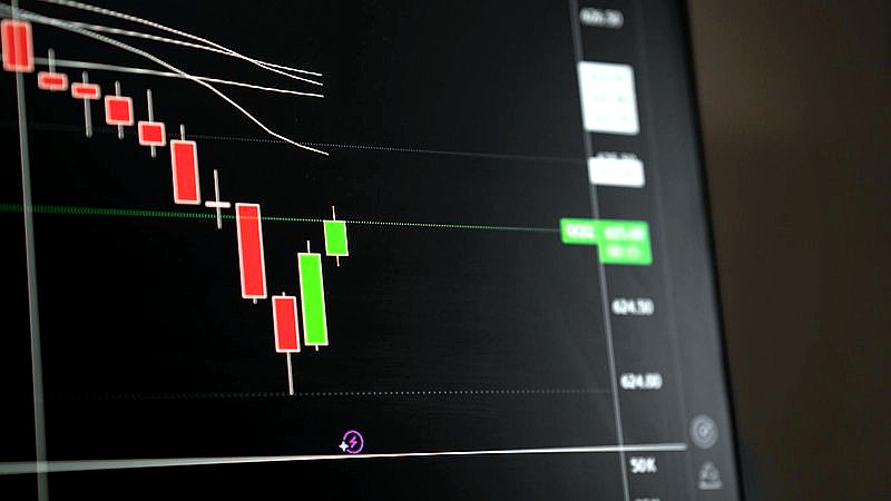 Dow futures tumble - finance article image 2
