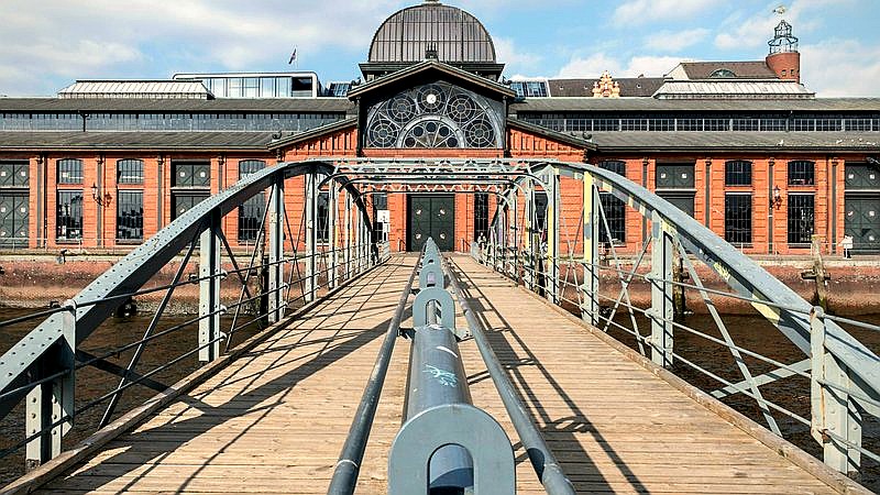 digital art - finance article image 3