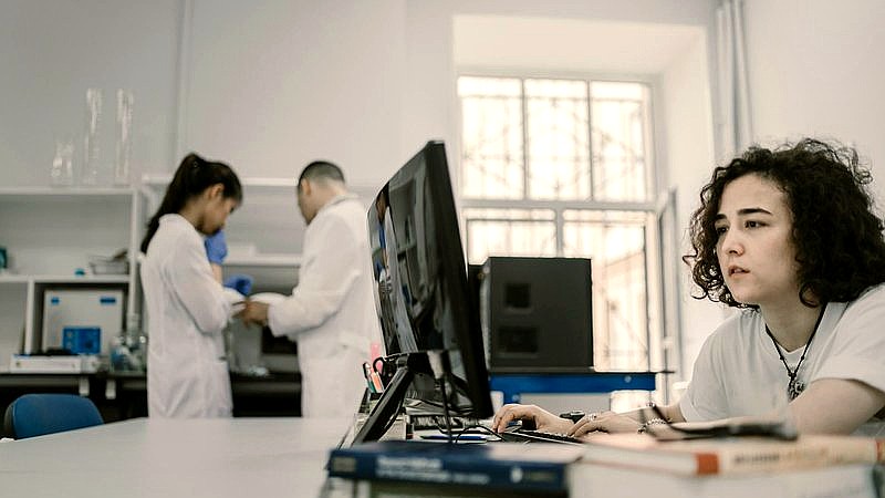 AI for business - health article image 2