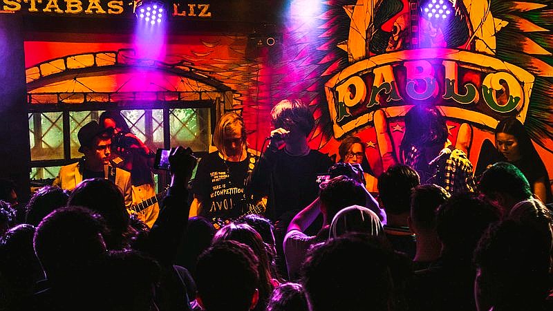 Neil Sedaka - lifestyle article image 2