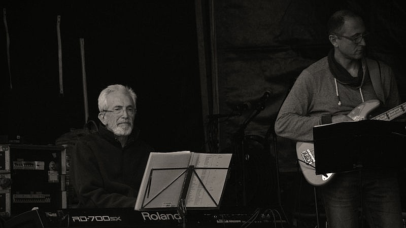 Neil Sedaka - lifestyle article image 3