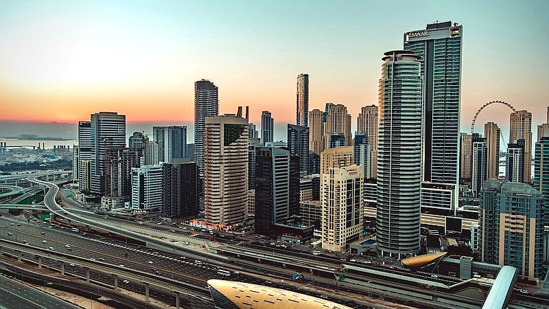 Lindsay Lohan family safe - lifestyle article image 2