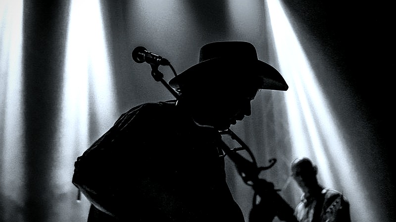 Country Joe McDonald - lifestyle article image 2