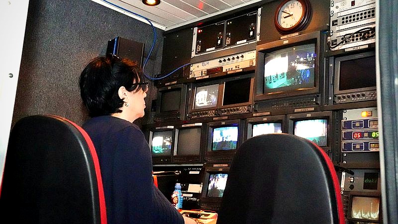 Ernie Anastos - lifestyle article image 2