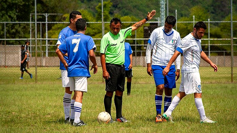 replacement refs - sport article image 3