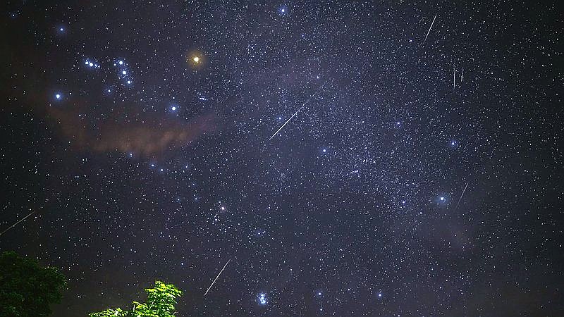 meteor shower - home improvement article image 2