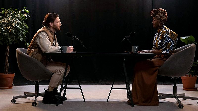 Alex Cooper Alix Earle feud - lifestyle article image 3