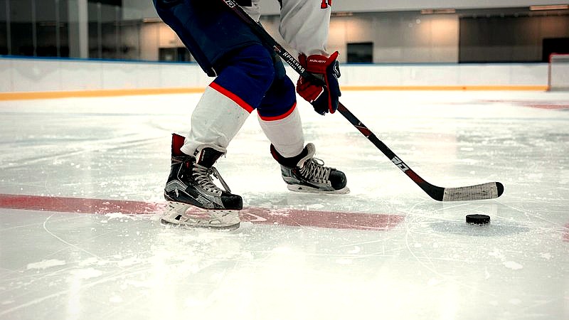 Hobey Baker Award - sport article image 2