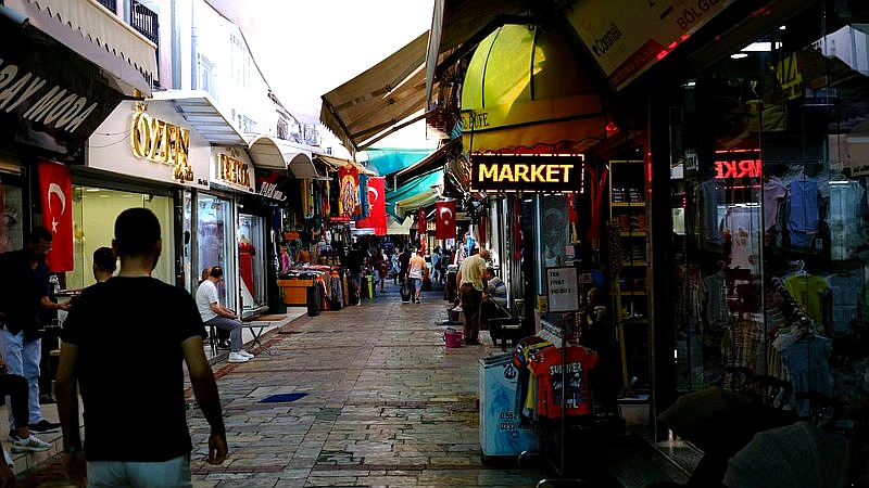 Iran travel warning - travel article image 2