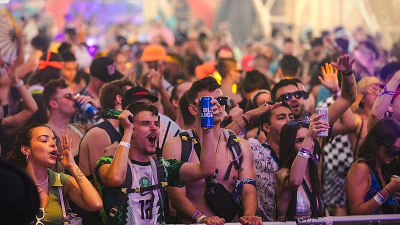 Sabrina Carpenter Coachella - travel article image 2