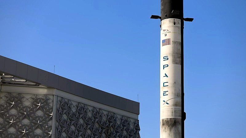 SpaceX rocket crash - home improvement article image 3