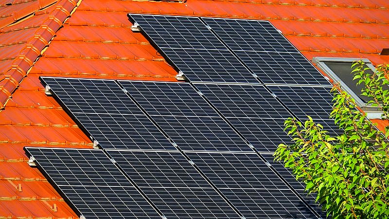 solar panel life - home improvement article image 2