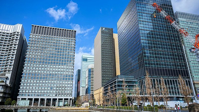 SoftBank overtakes Toyota - finance article image 3