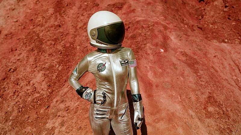 Alexei Leonov spacewalk - home improvement article image 3