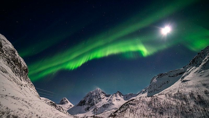 northern lights in Utah - home improvement article image 2