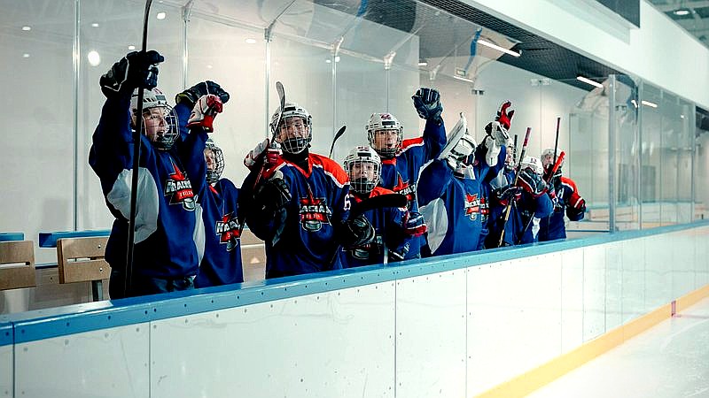 Seth Jarvis scores in OT - sport article image 3