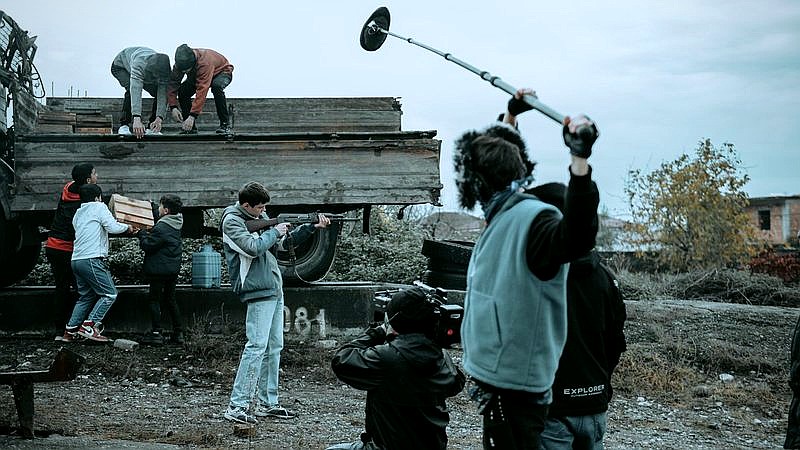 Justin Baldoni It Ends With Us - lifestyle article image 2