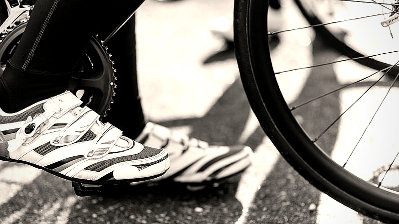 Tour de France crash - sport article image 2