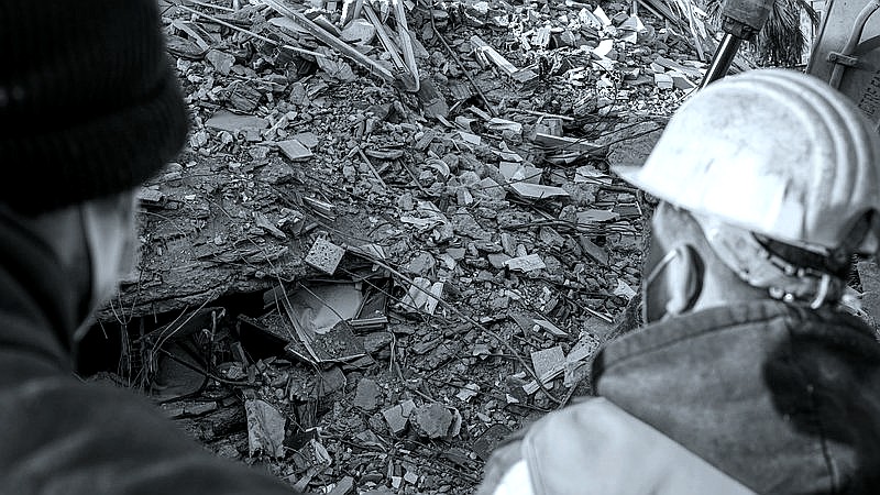 southwestern Japan quake - travel article image 3