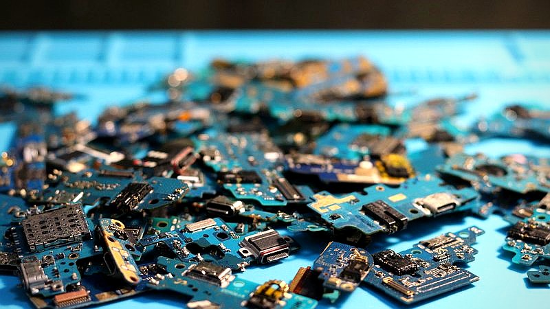 Asian tech stocks drop - finance article image 3