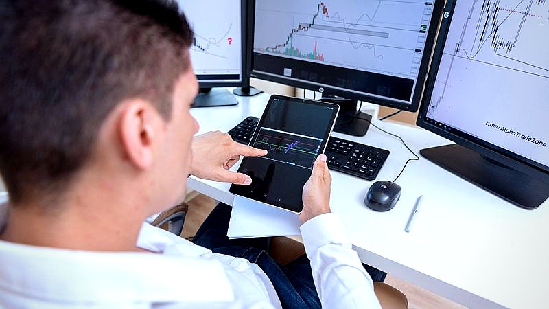 US job revisions - finance article image 2