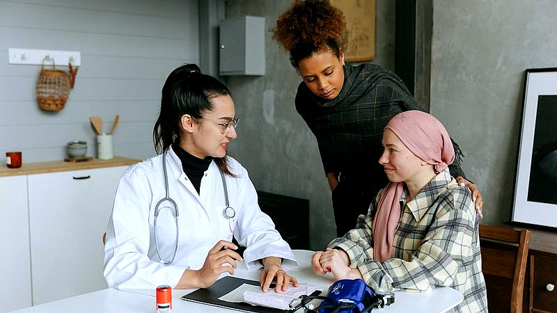 breast cancer risk under 50 - health article image 3