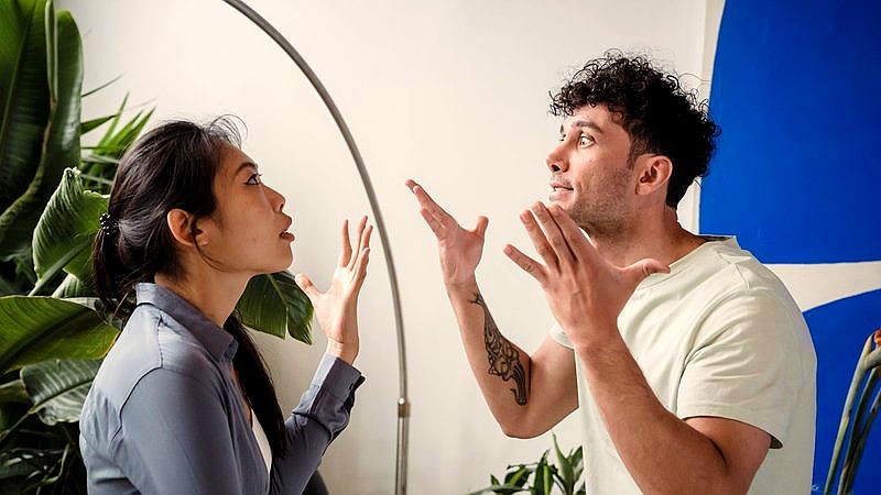 Thais Ramone fires back - lifestyle article image 2